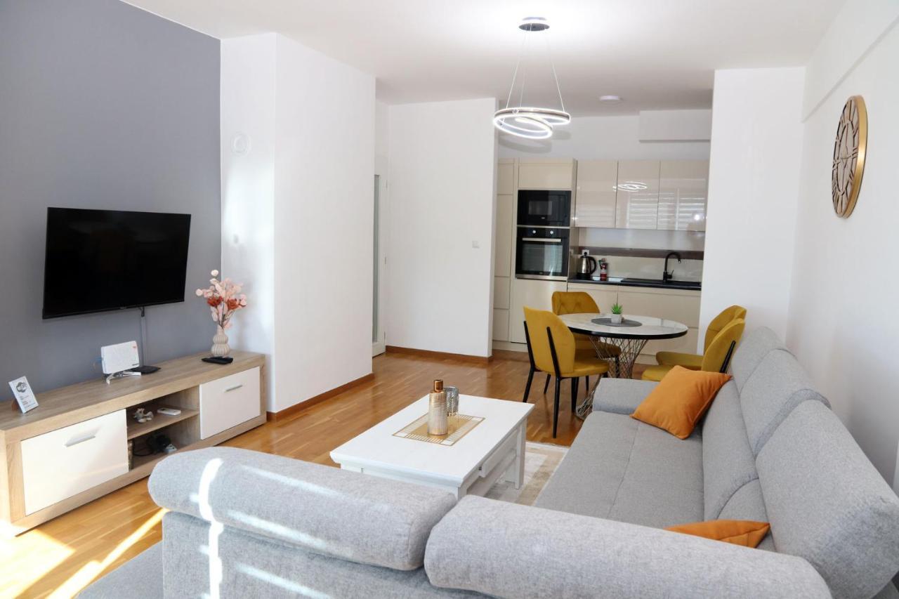 Apartment Cecovic - Mellain 图兹拉 外观 照片