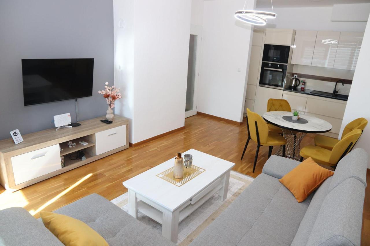 Apartment Cecovic - Mellain 图兹拉 外观 照片
